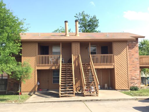 Two Bedroom/1 Bath - Great Location – photo 1