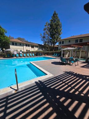 Fairfax/Culver 2-bedroom apartment Cameo Woods – photo 1