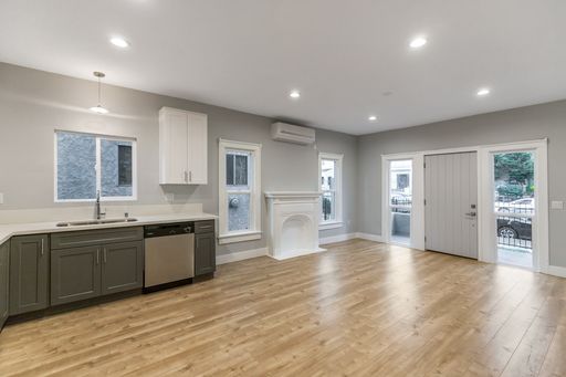 Beautiful 2 bedroom in Echo Park/Silver Lake with parking! **2 weeks off the rent!!!** – photo 1