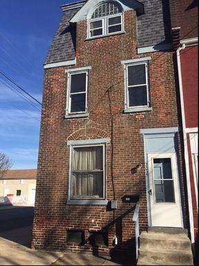 Ready to Move-in Charming 4-Bedroom 2 Bath Home in Pottstown – 202 South Franklin Street – photo 1