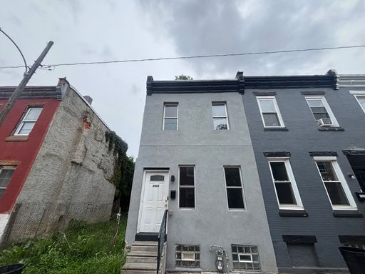 Extra Space, Extra Possibilities – 3BR North Philadelphia Home. – photo 1