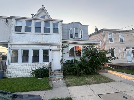 3 Bedroom Apartment – 10 1st Street - A, Lansdowne, PA 19050