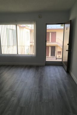 Cozy room for your lifestyle! *Move In Special* $1,200/mo OBO on approved credit – photo 1