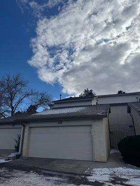 3 Bedroom Townhome! – photo 1