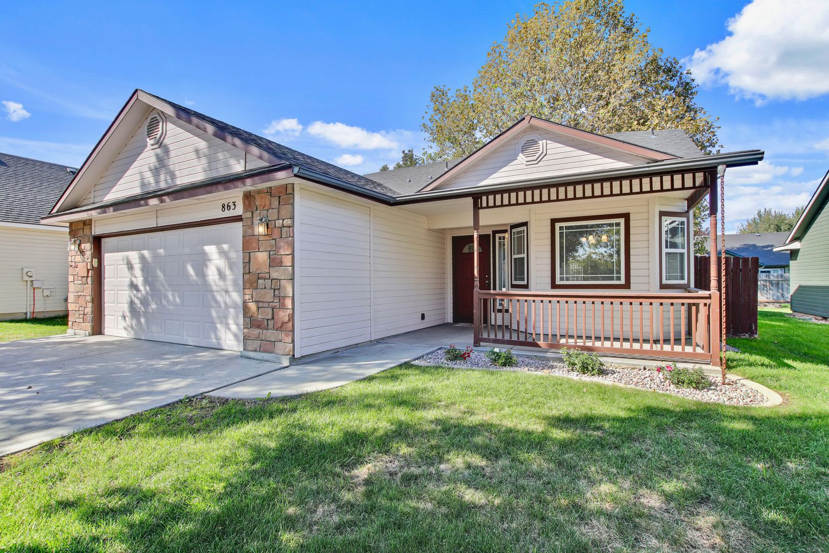 Meridian House: 863 S Otter Ave