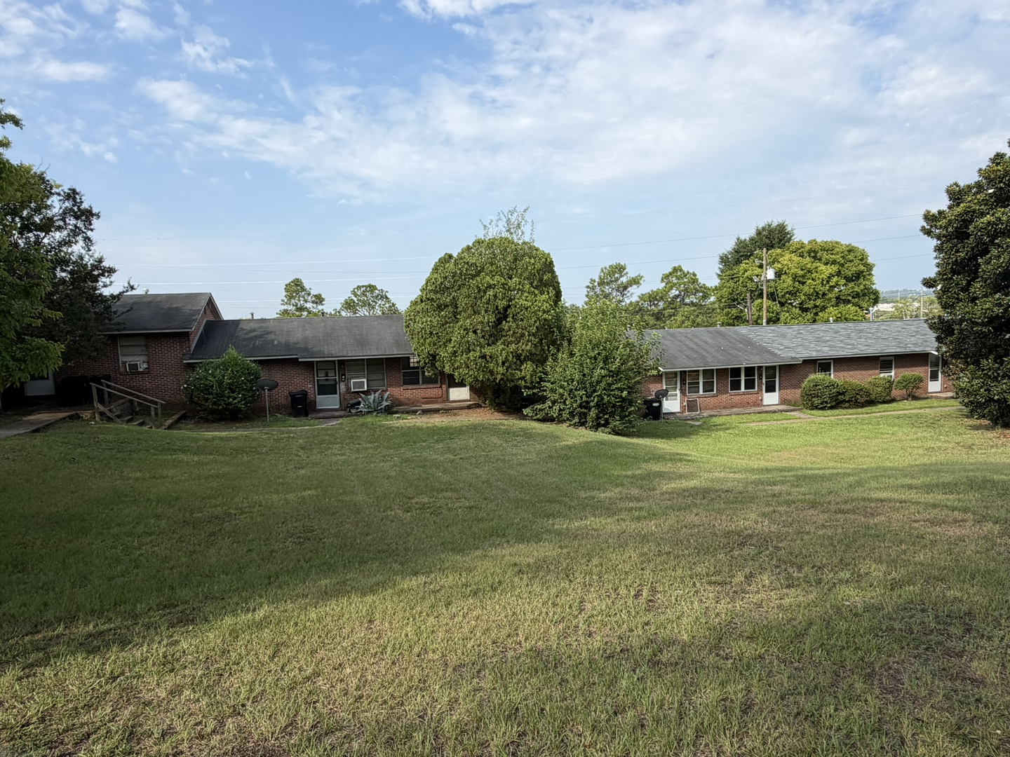 COLUMBUS Apartment: 1400 SHEPHERD DR 15-24