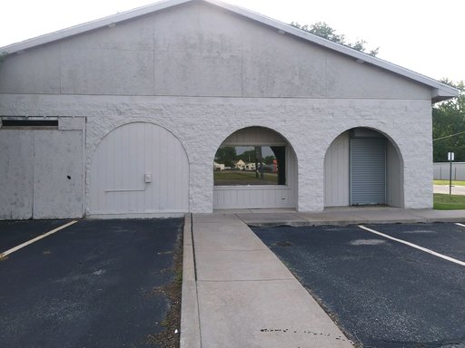 6204 N. SUMMIT STREET - 6160 outparcel