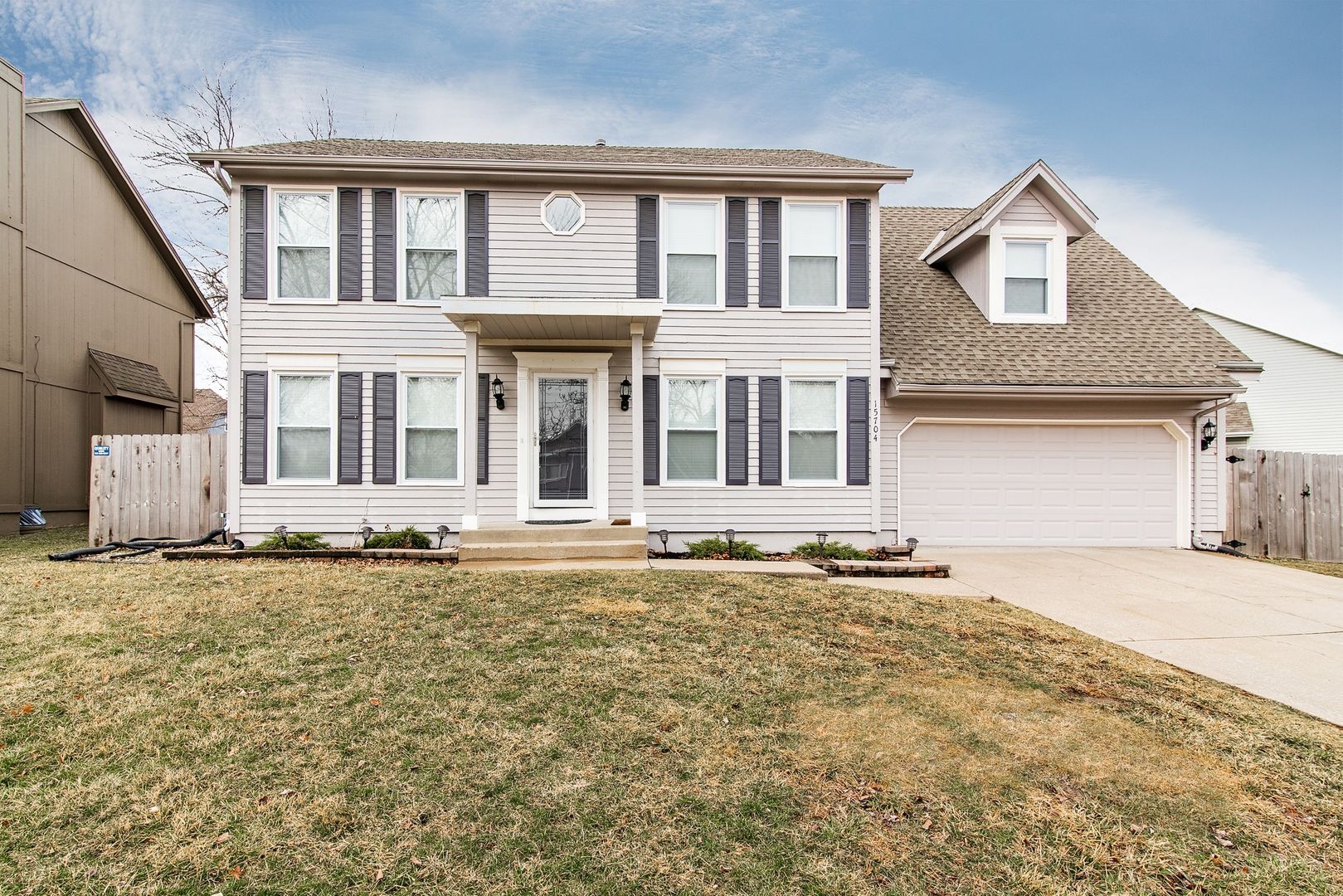 Overland Park House: 15704 Outlook St