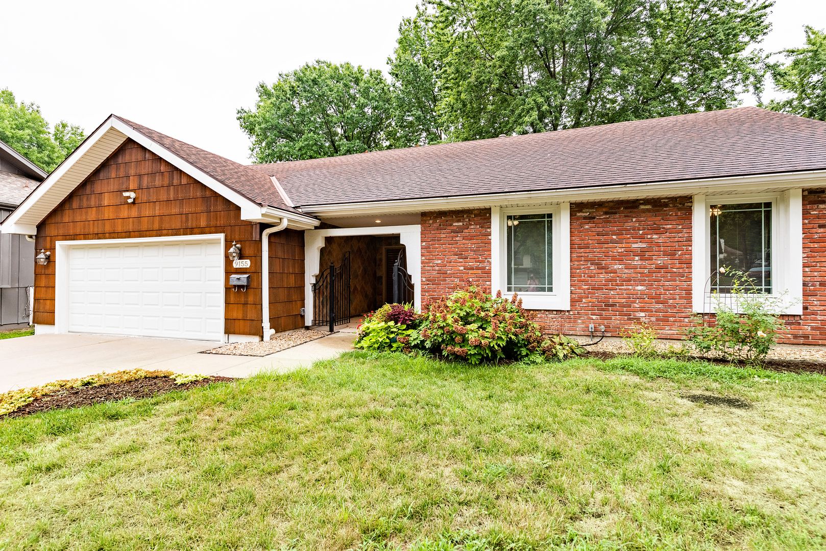 Overland Park House: 9155 W 92nd Terr