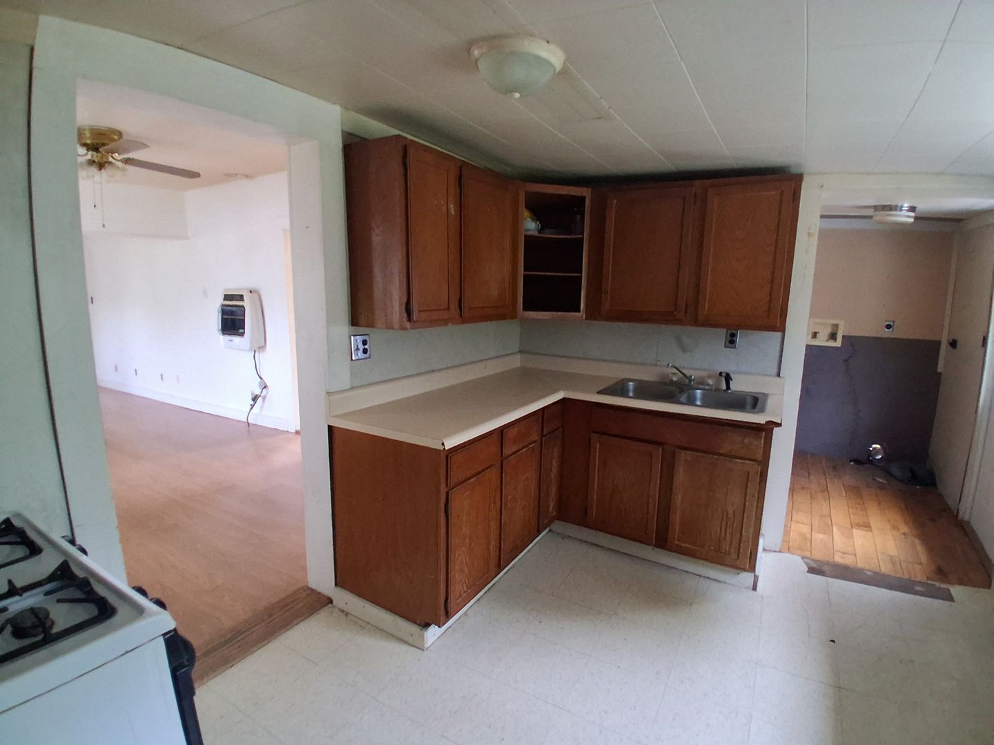 St. James House: 808 Washington