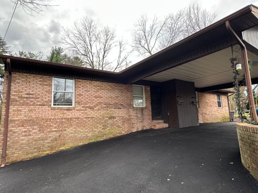 Left Side of Duplex – photo 1