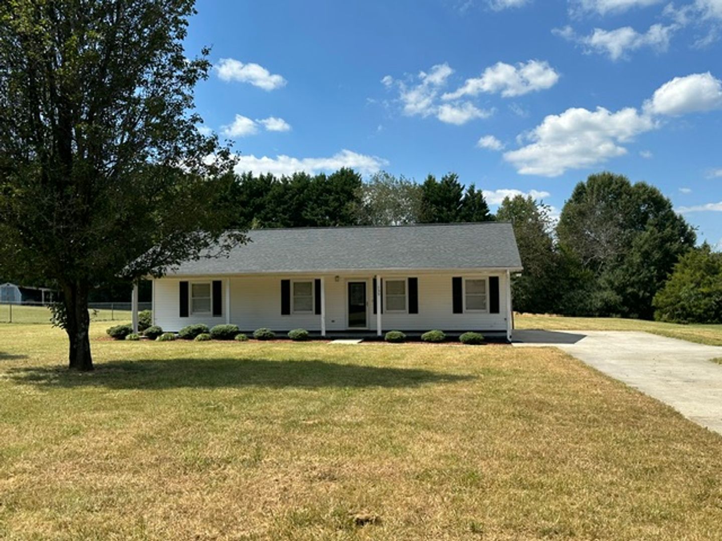 Statesville House: 139 Miller Farm Rd