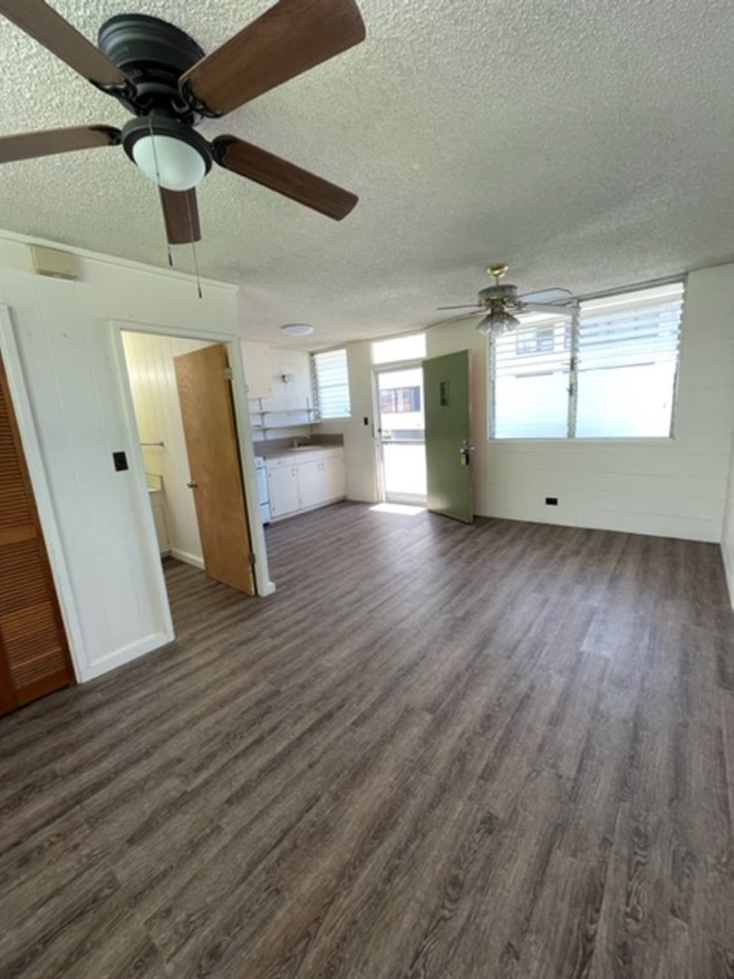 Honolulu Apartment: 913 Coolidge St (Building)