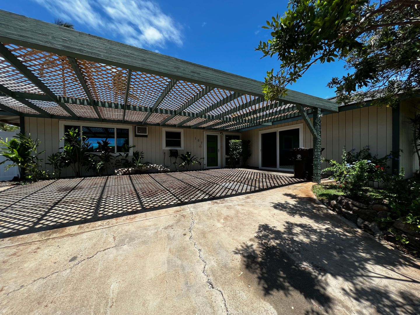 Kihei House: 167 Mahina St.