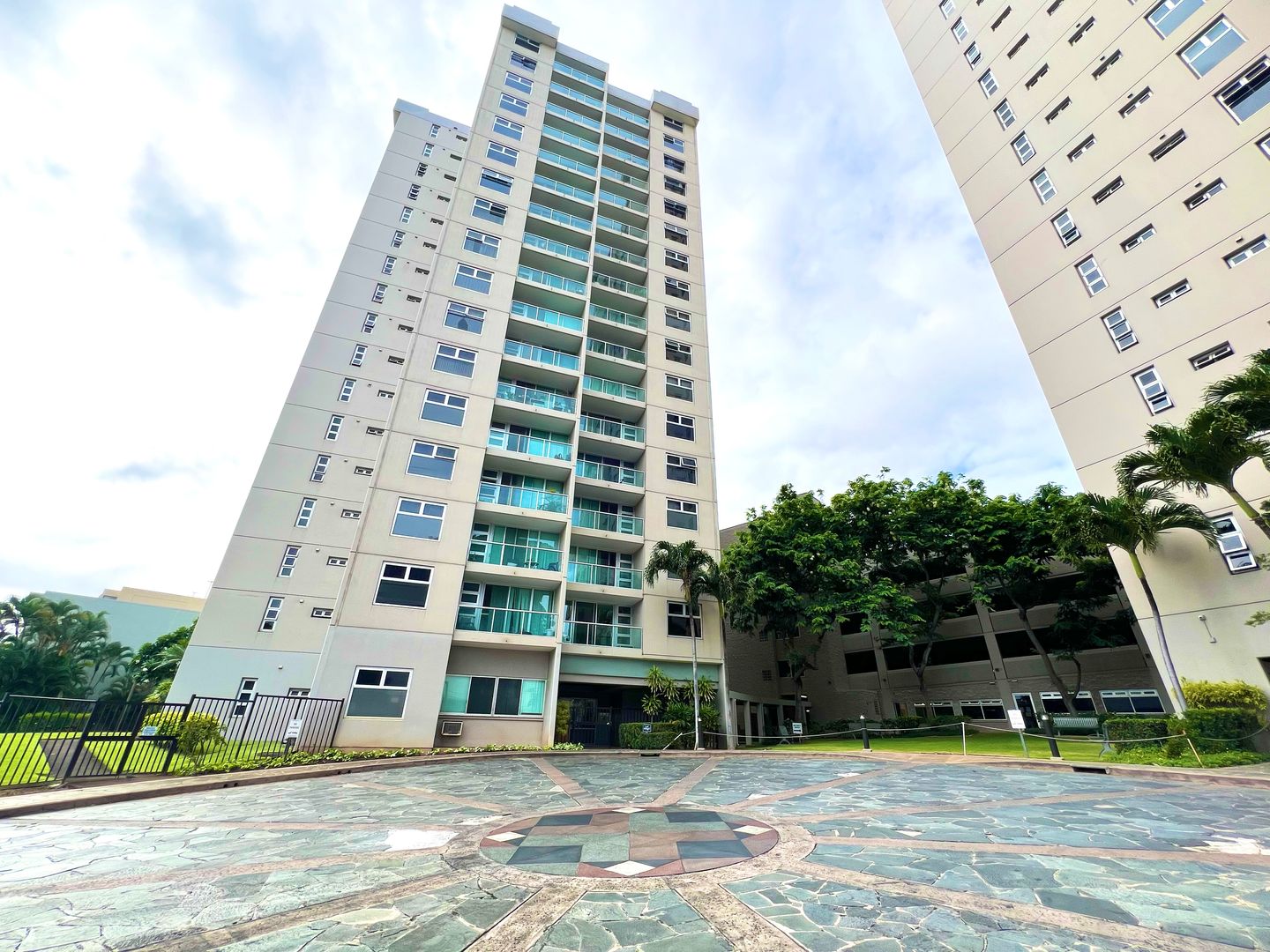 Honolulu Condo: 1448 Young St #1411