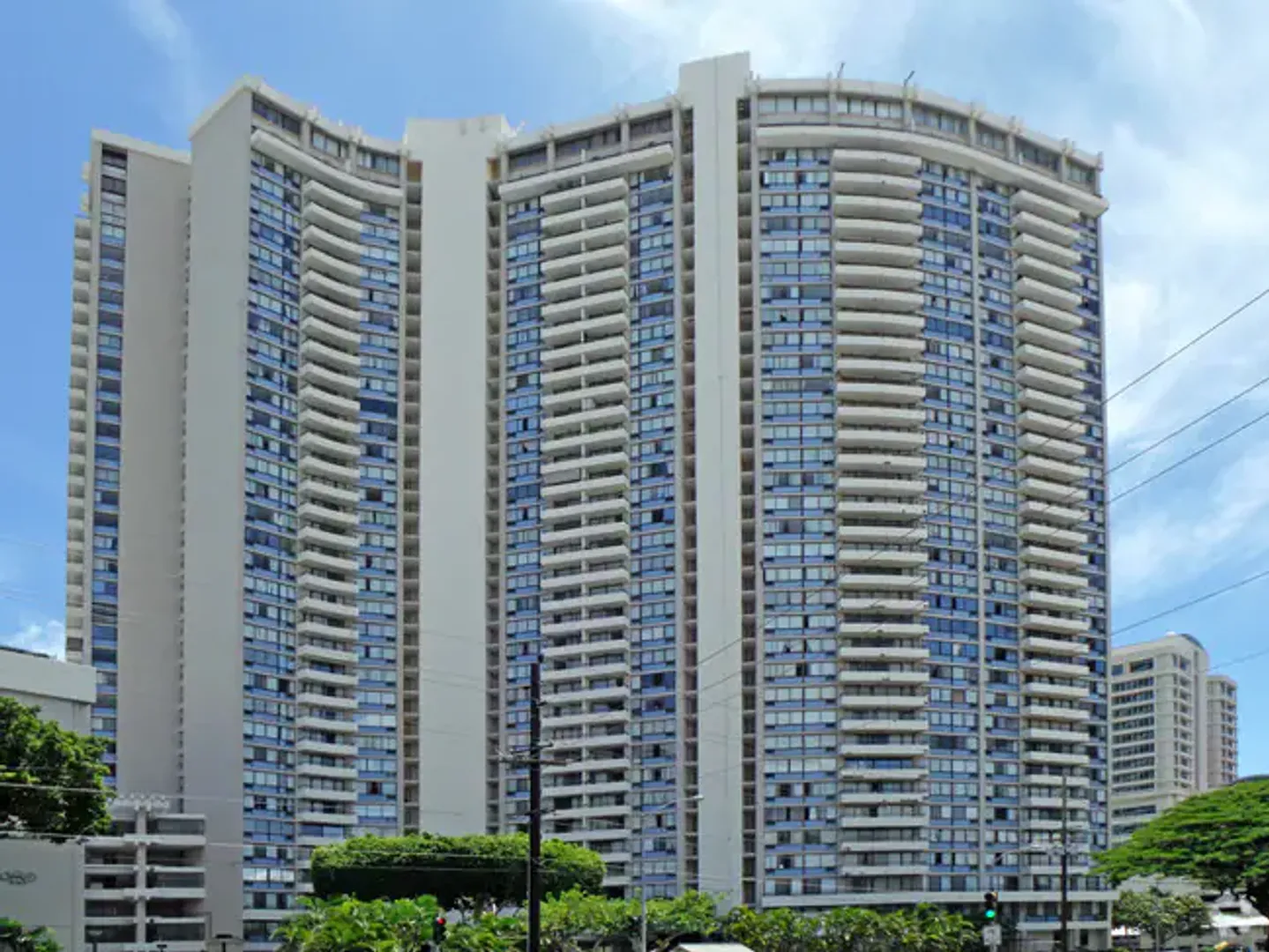 Honolulu Condo: 2333 Kapiolani Blvd #810