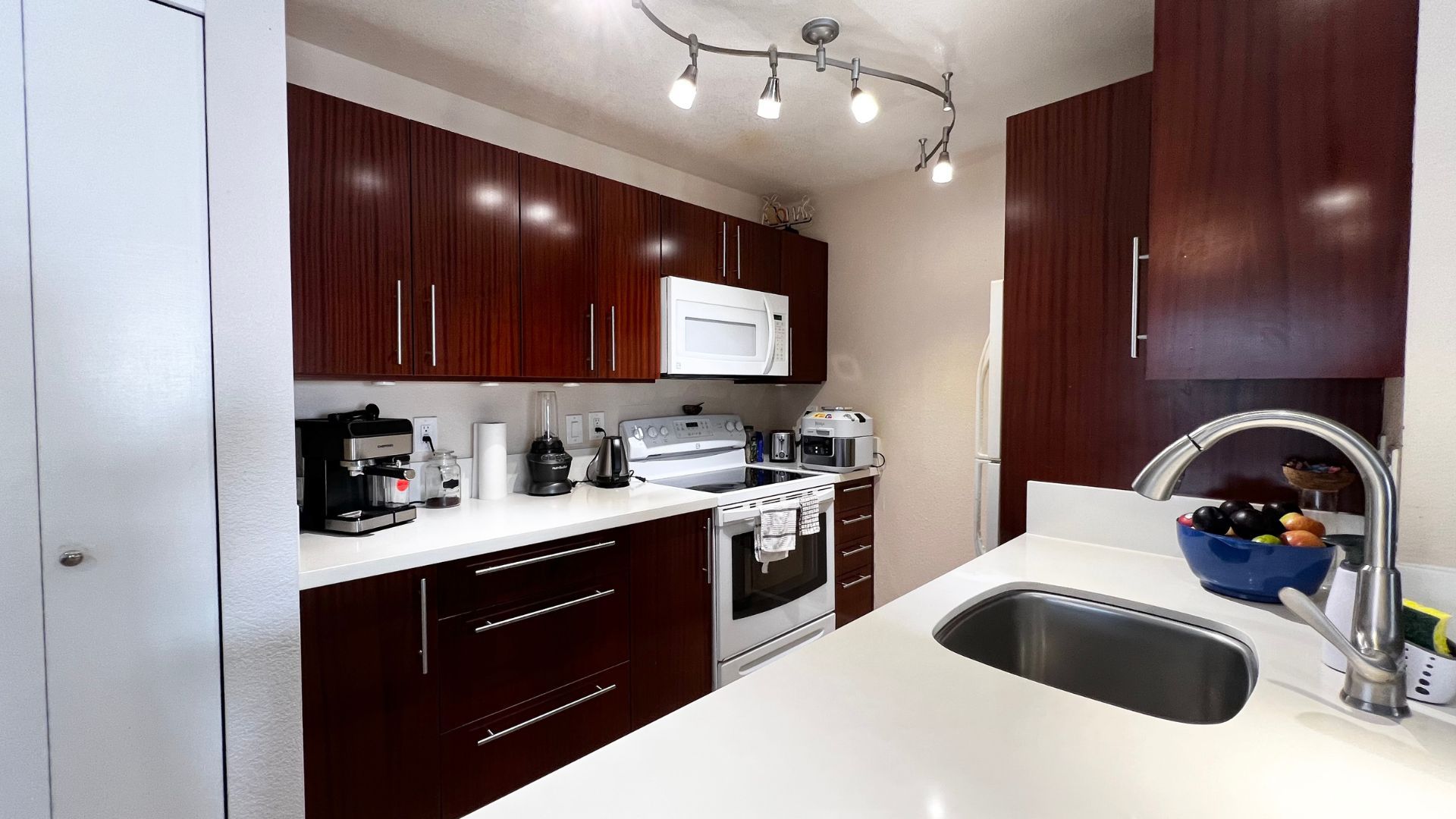 Kihei Condo: 480 Kenolio Rd #18-203