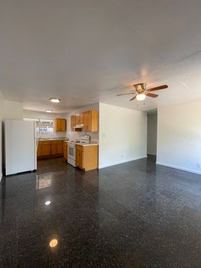 920 sq/ft, 3 Bedroom, 1 Bath