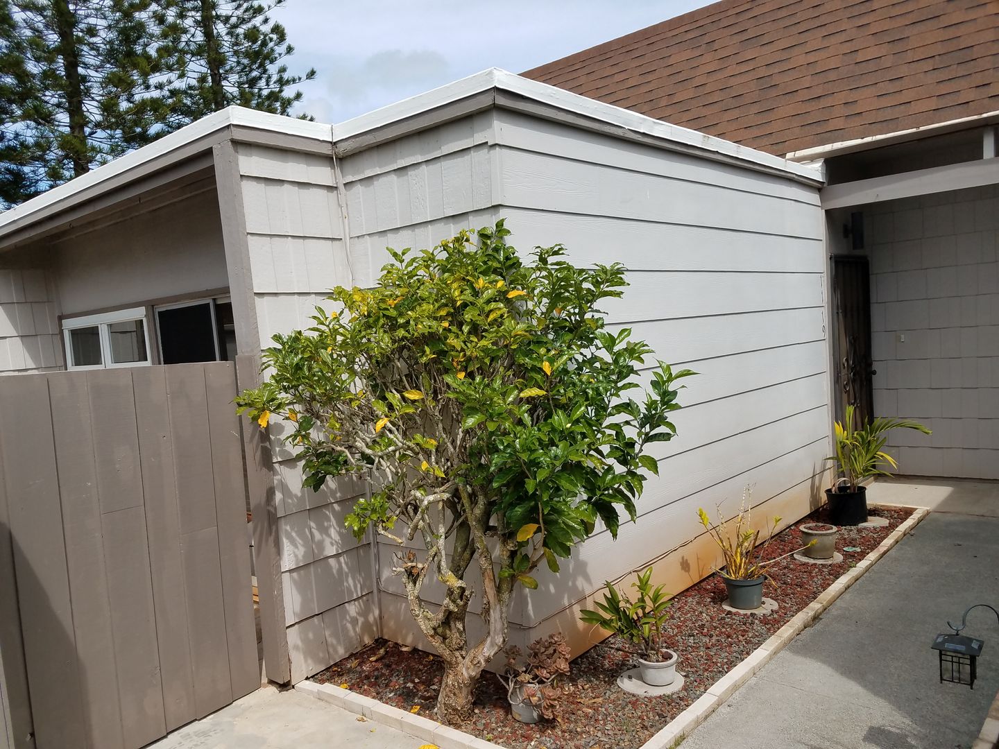 Mililani House: 94-433 Lanikuhana Pl #1119