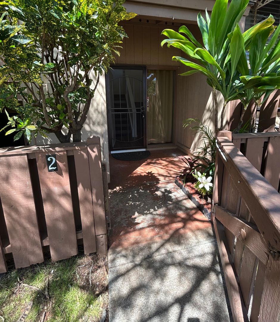 Kapolei Condo: 92-1068 Palahia Street Unit 2