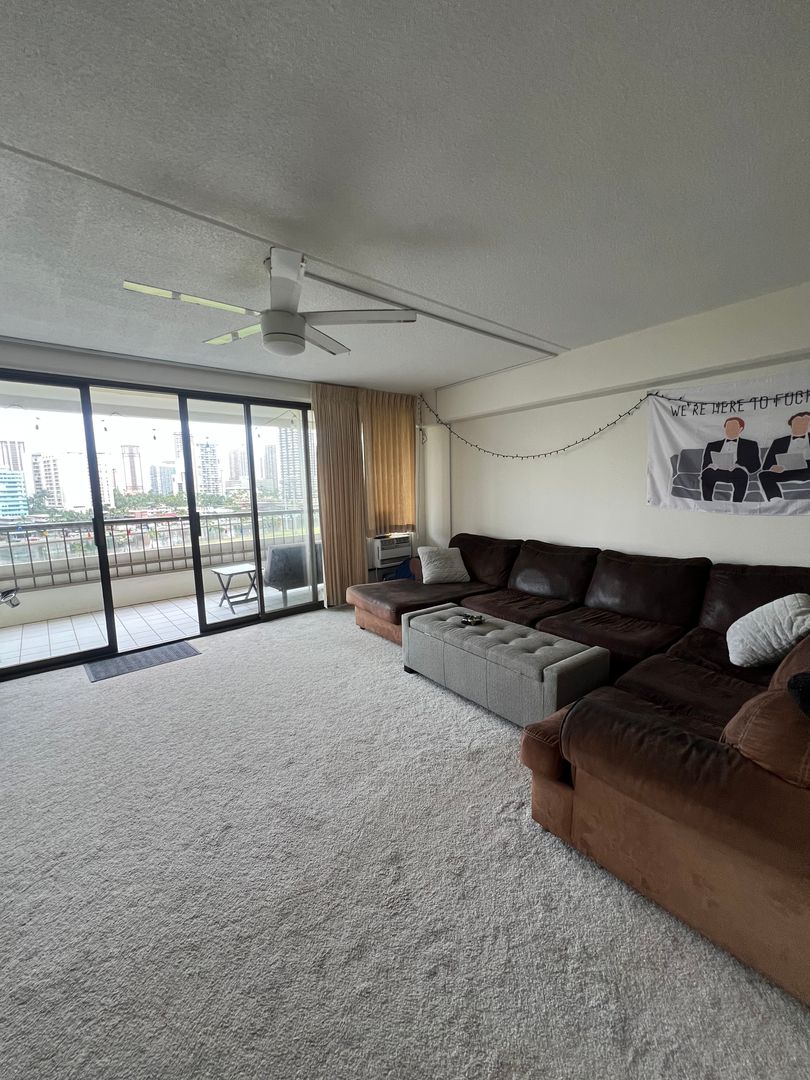 Honolulu House: 2333 Kapiolani Blvd #810