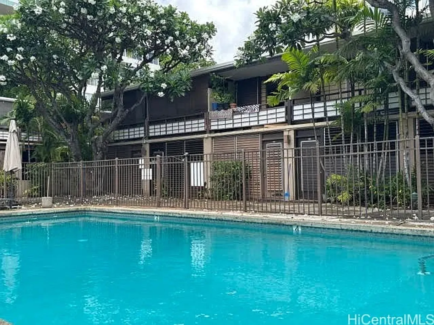 Honolulu Condo: 1700 Makiki Street #107