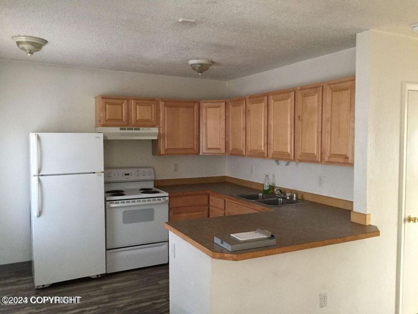 Anchorage Apartment: 636 W 45th Ave