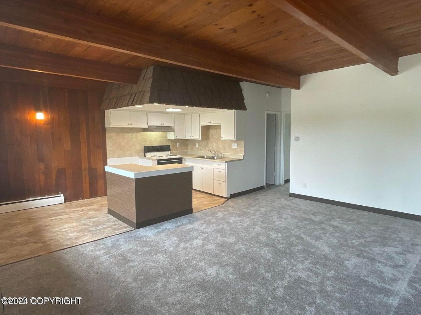 Anchorage Apartment: 812 W 29th Pl