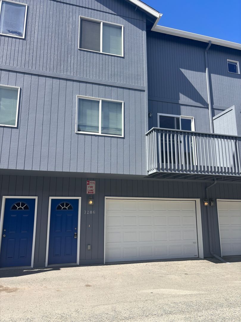 Anchorage Apartment: Chugach Meadows III