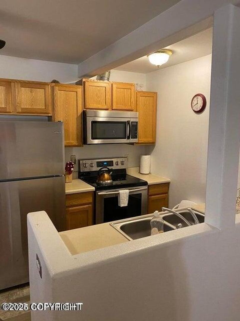 Anchorage Apartment: 1435 W 25th Ave