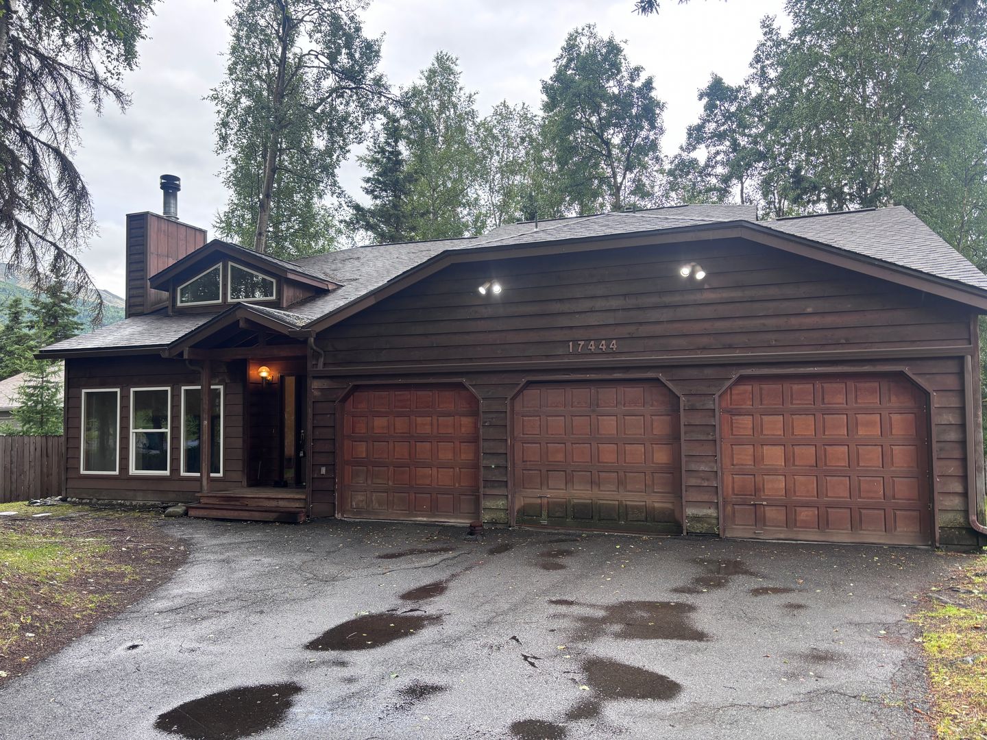 Eagle River House: 17444 Toakoana Dr