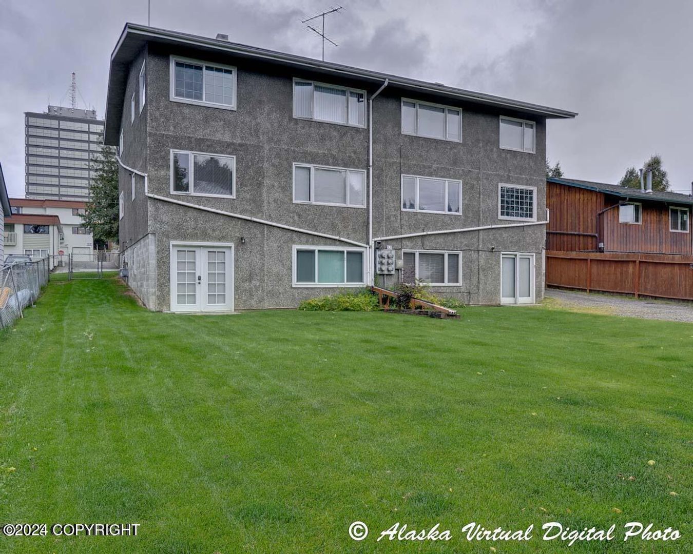 Anchorage Apartment: 337 E 24th Ave