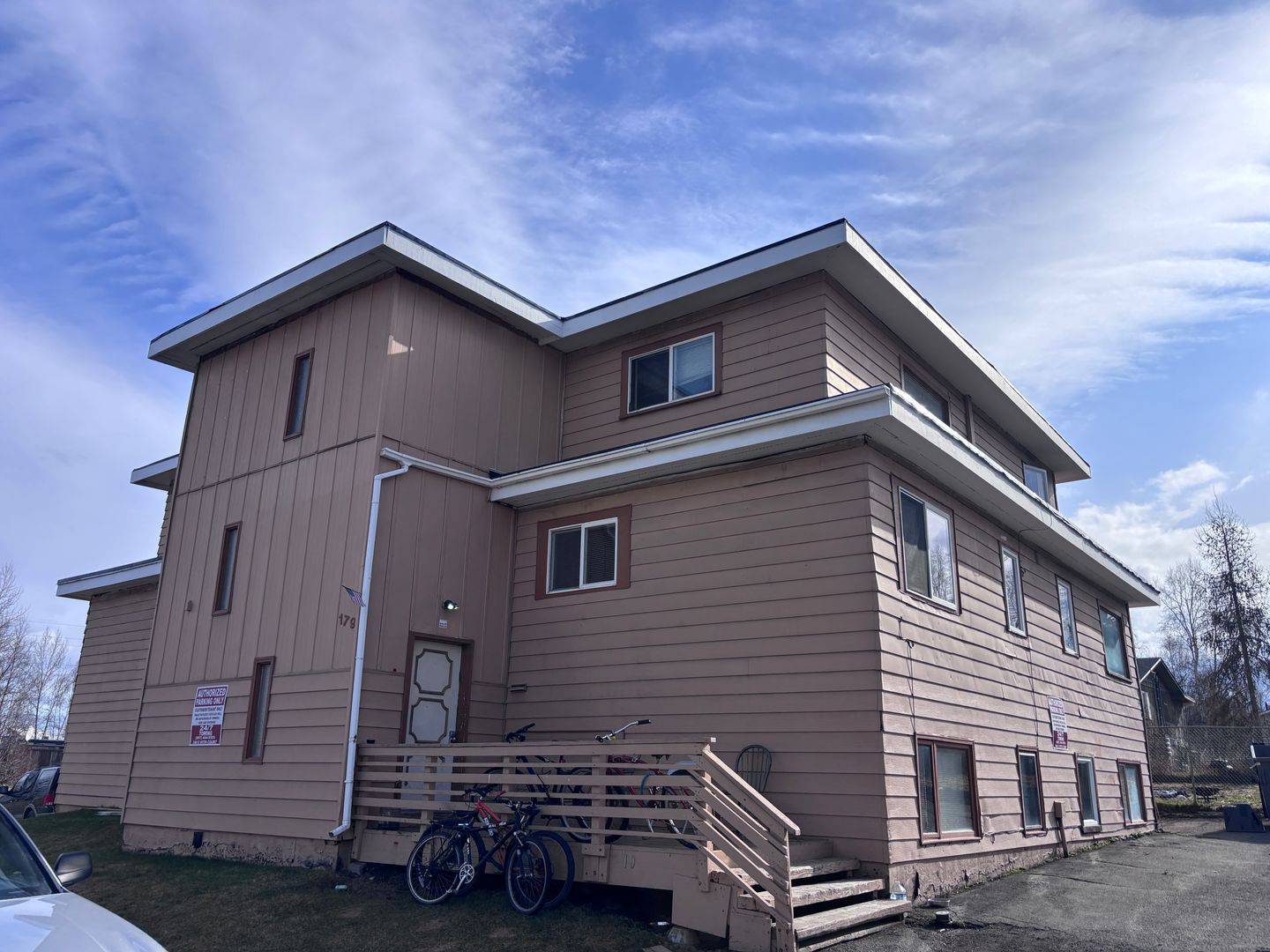 Anchorage Apartment: 179 Oklahoma St.