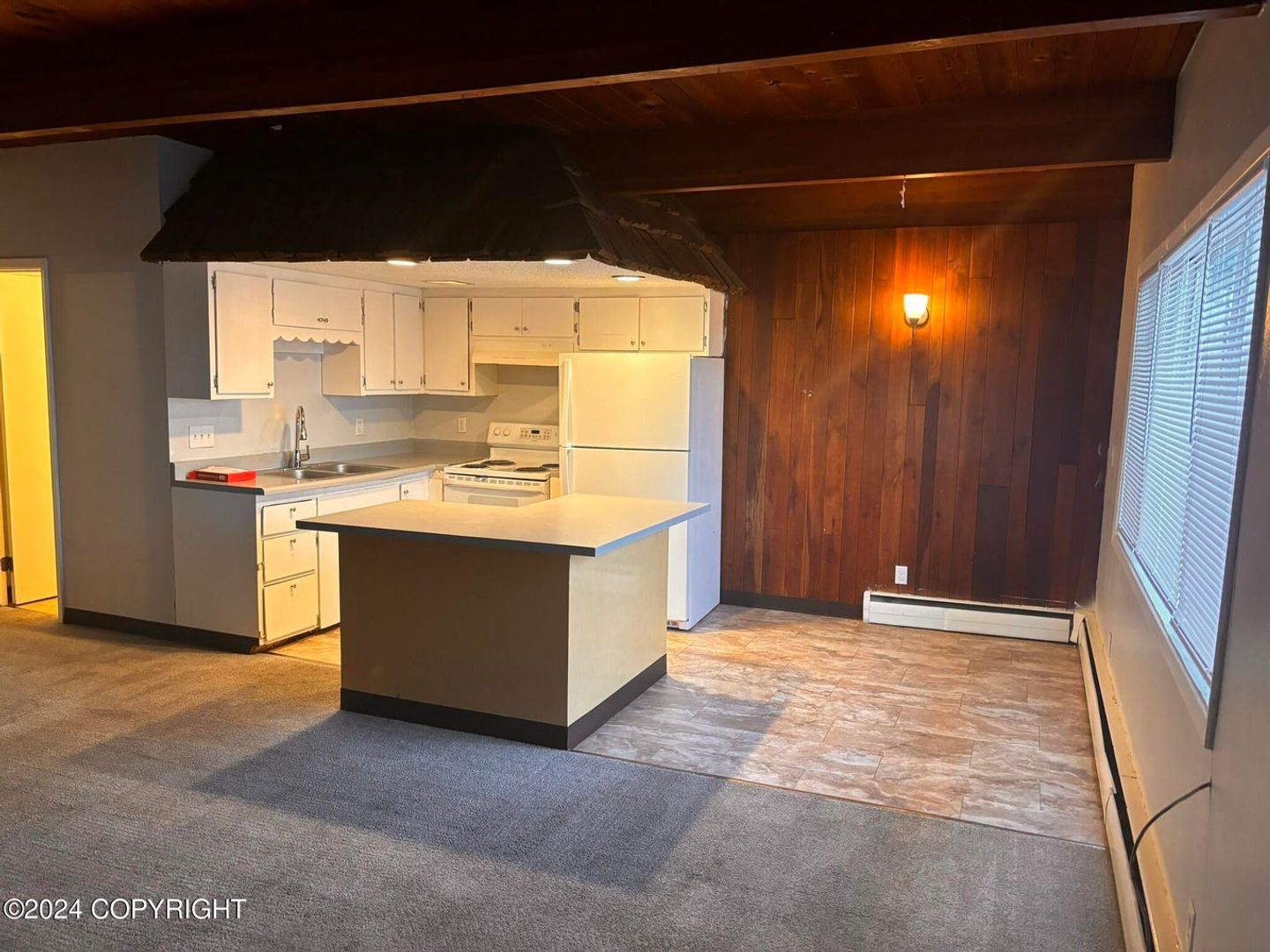 Anchorage Apartment: 808 W 29th Pl