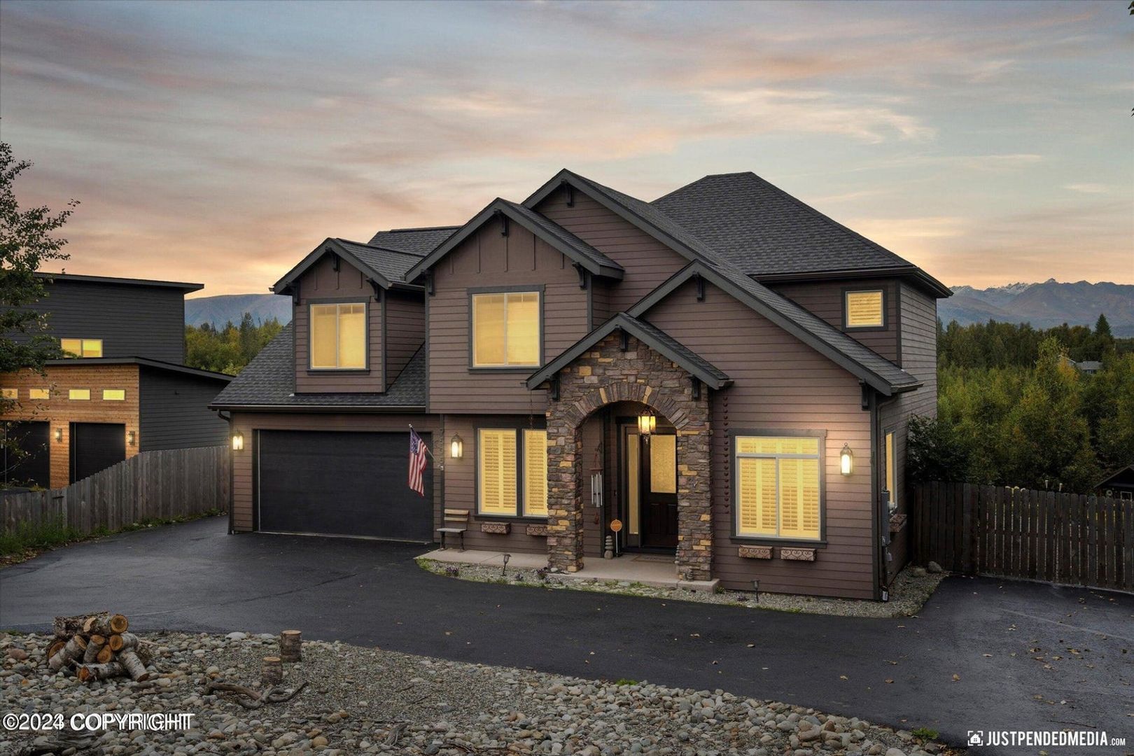 Palmer House: 9505 E Spring Creek Cir