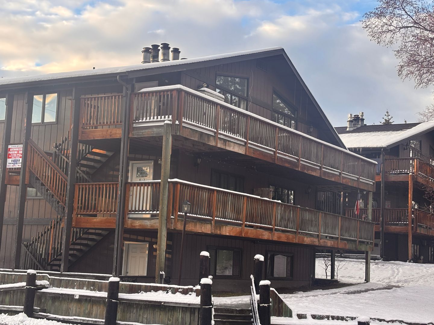 Anchorage House: 8516 Boundary Ave Apt E1