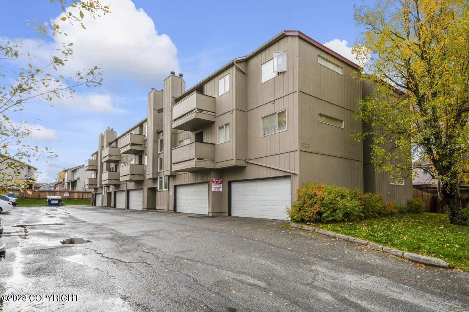 Anchorage Apartment: 9710 Morningside Loop