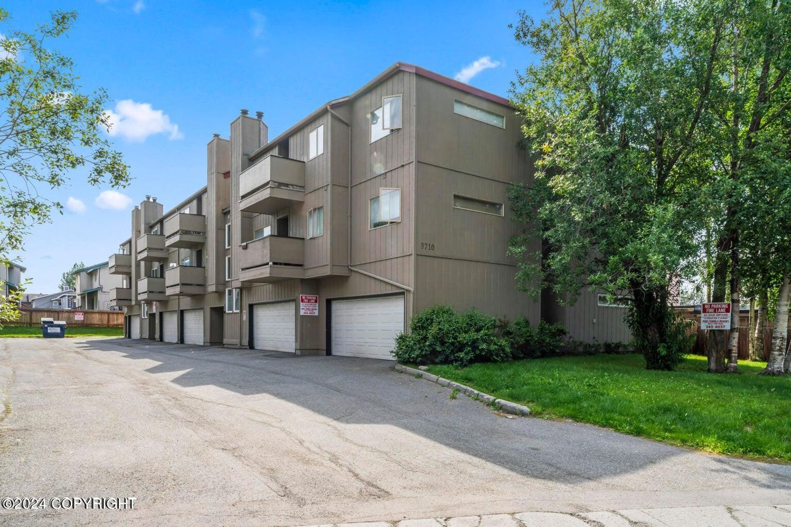 Anchorage Apartment: 9710 Morningside Loop
