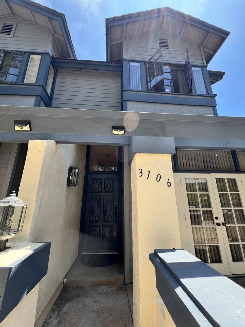 La Jolla Townhome: 3106 Morning Way