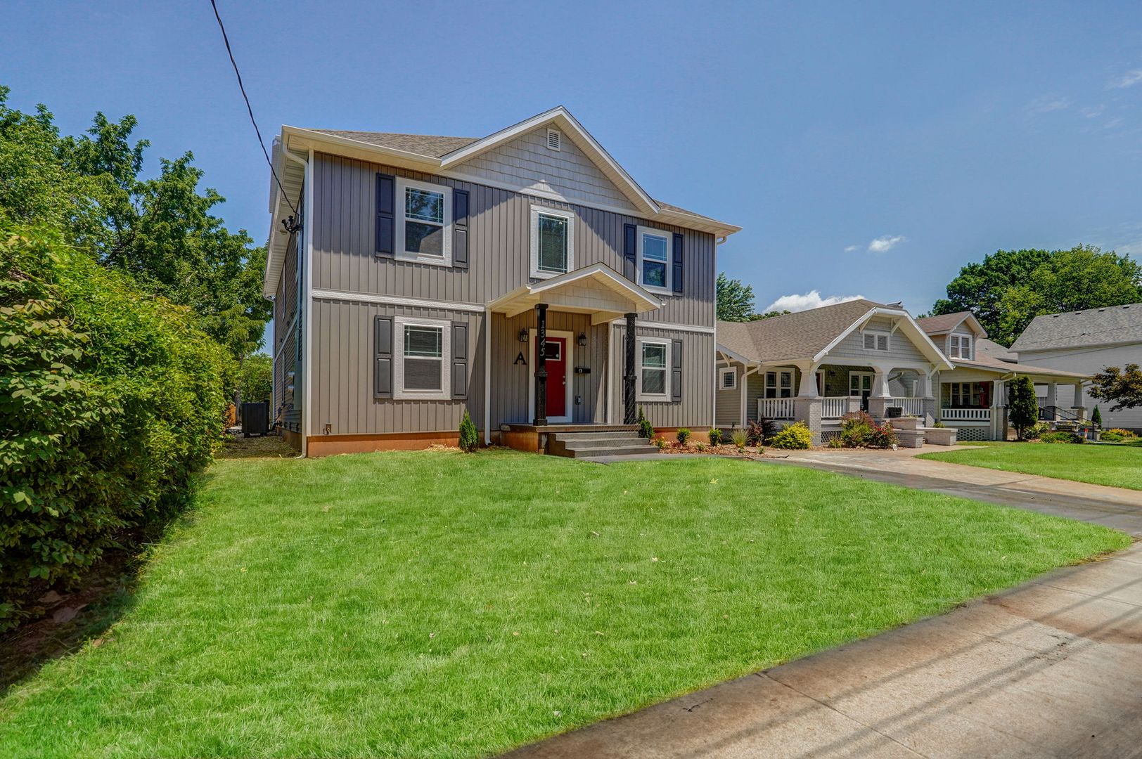 Springfield Apartment: 1345 E Cherry