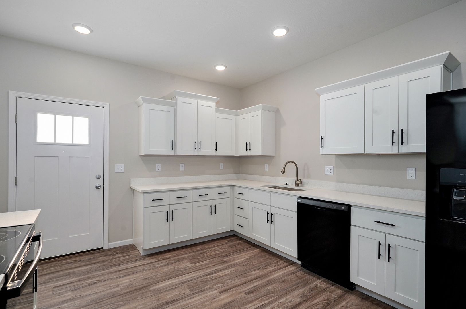 Springfield Apartment: 315 S Florence Ave