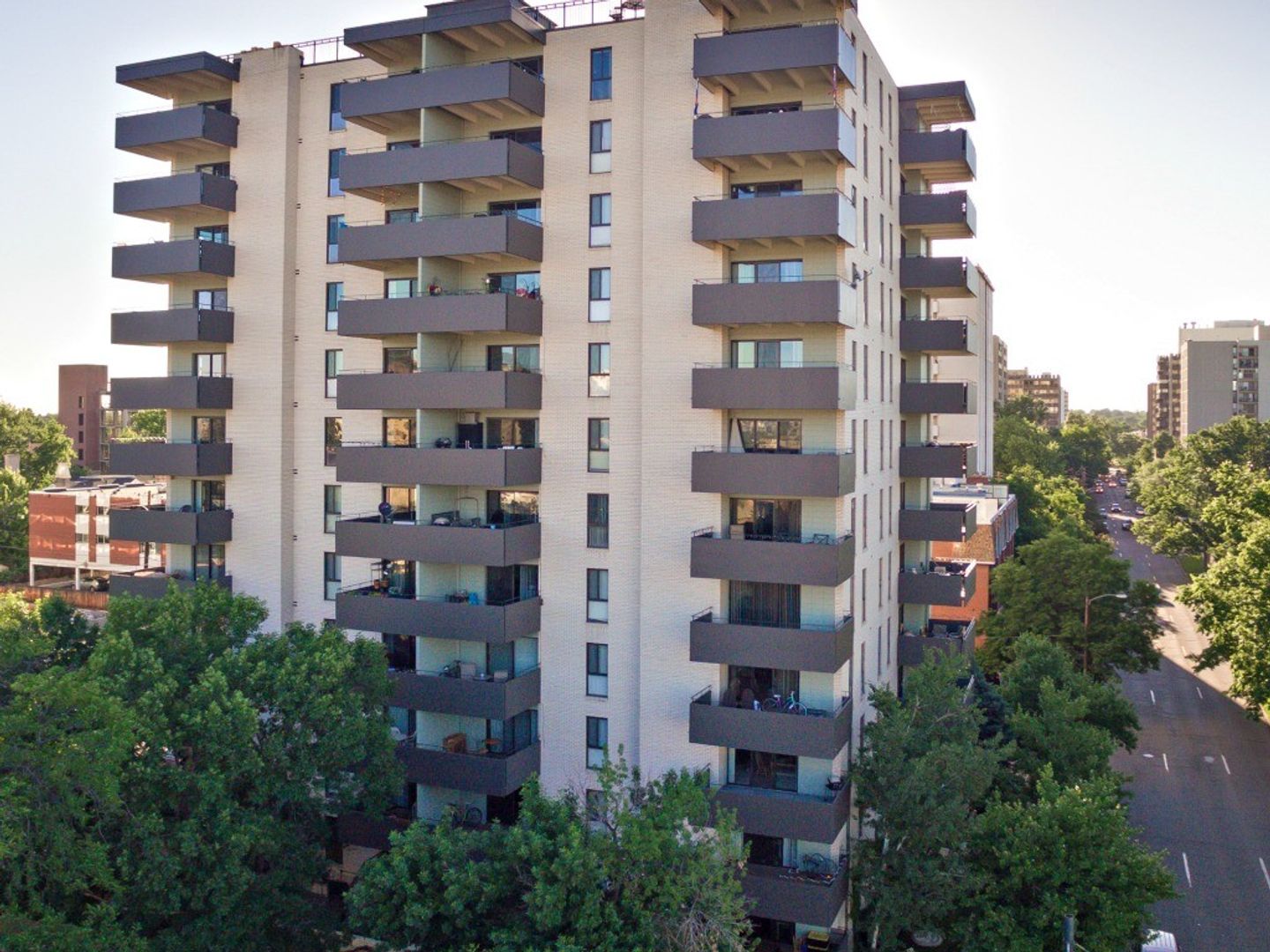 Denver Apartment: 818 N Logan St.