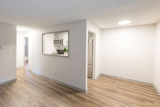 Two Months Free Rent | 1-Bedroom Renovated Unit | Near Downtown Englewood – photo 1