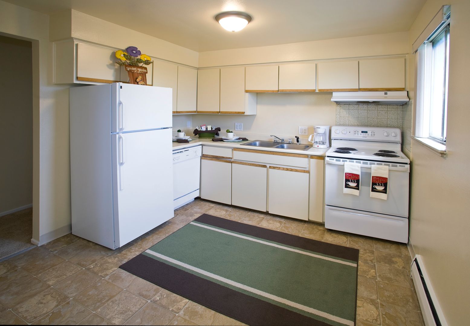 Arvada Place Apartments 6 of 8