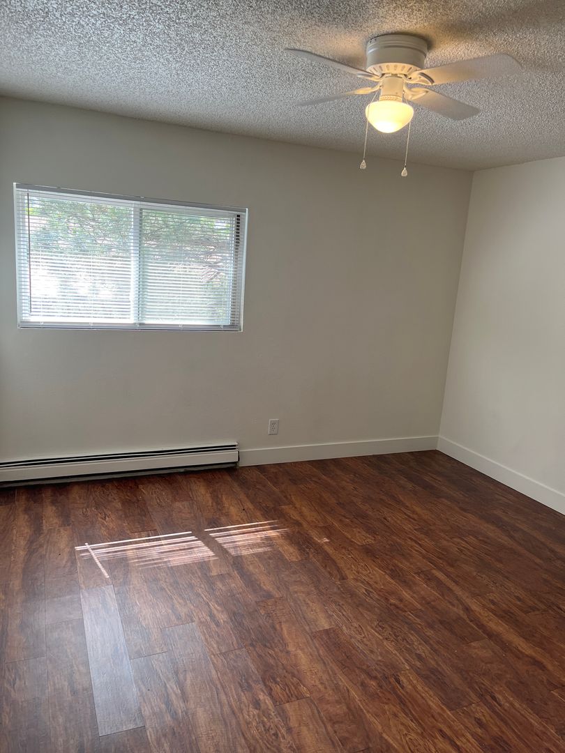 Yarrow Apartments 6 of 11