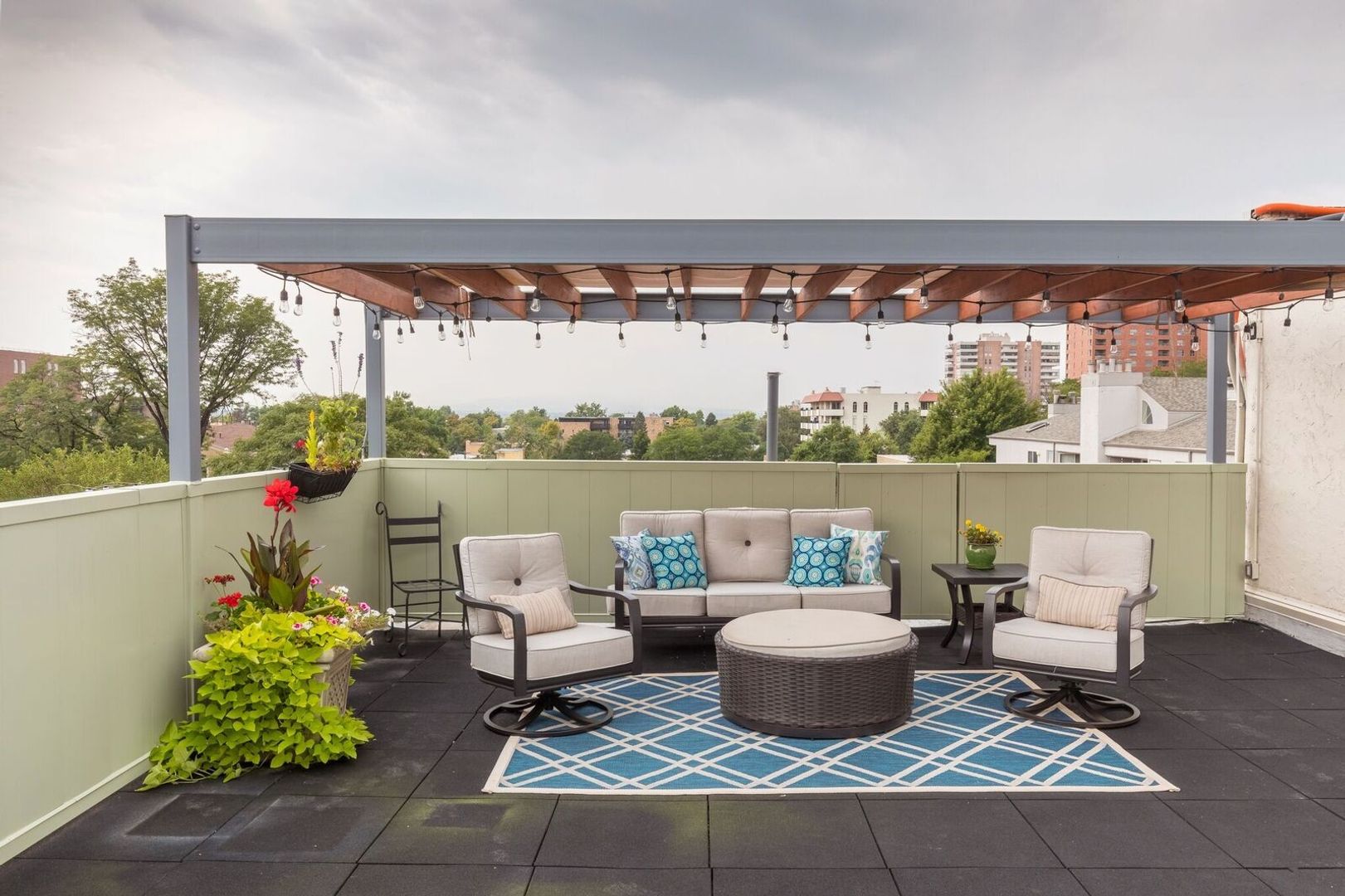 Roof deck at La Fonda Apartments (3 of 4)