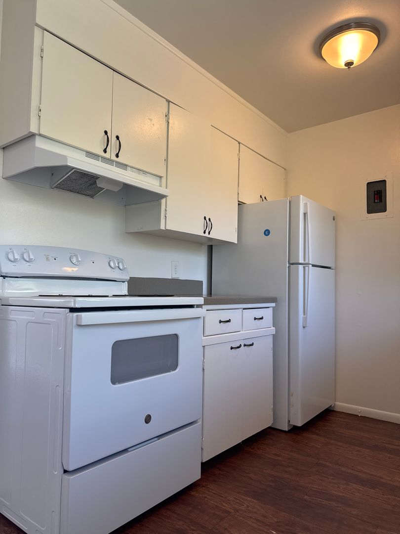 Edgewater Apartment: 6915 W. 24th Ave.