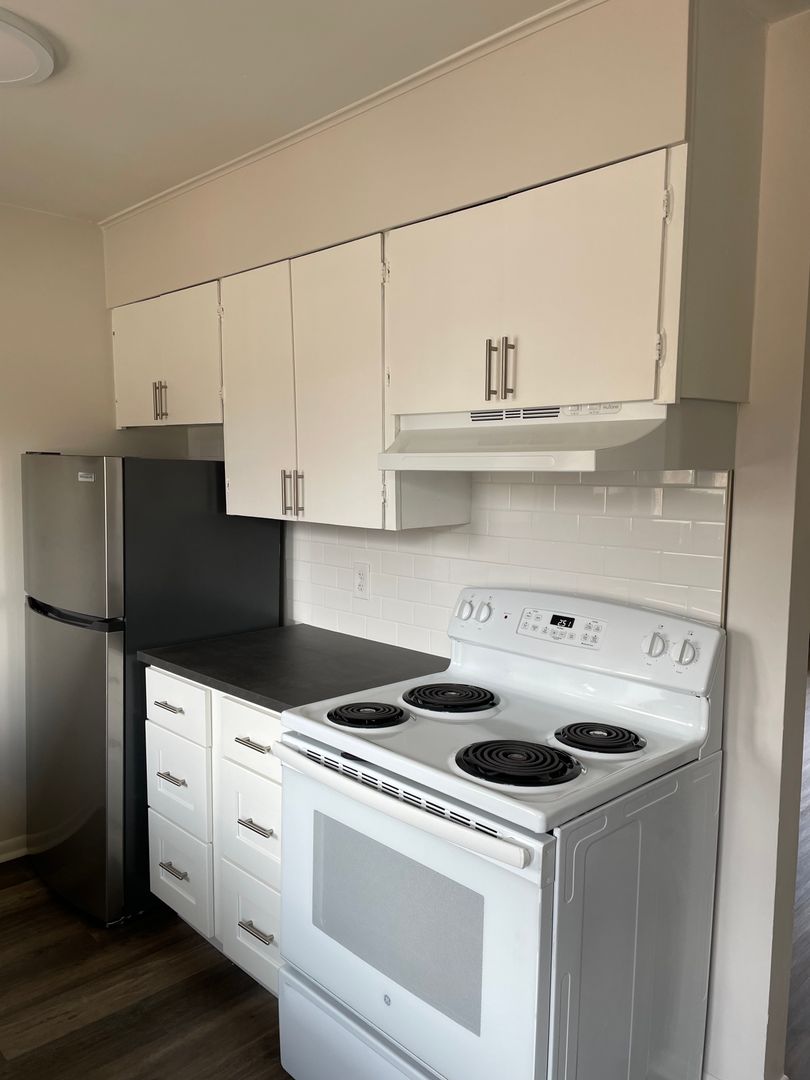 Edgewater Apartment: 6915 W. 24th Ave.