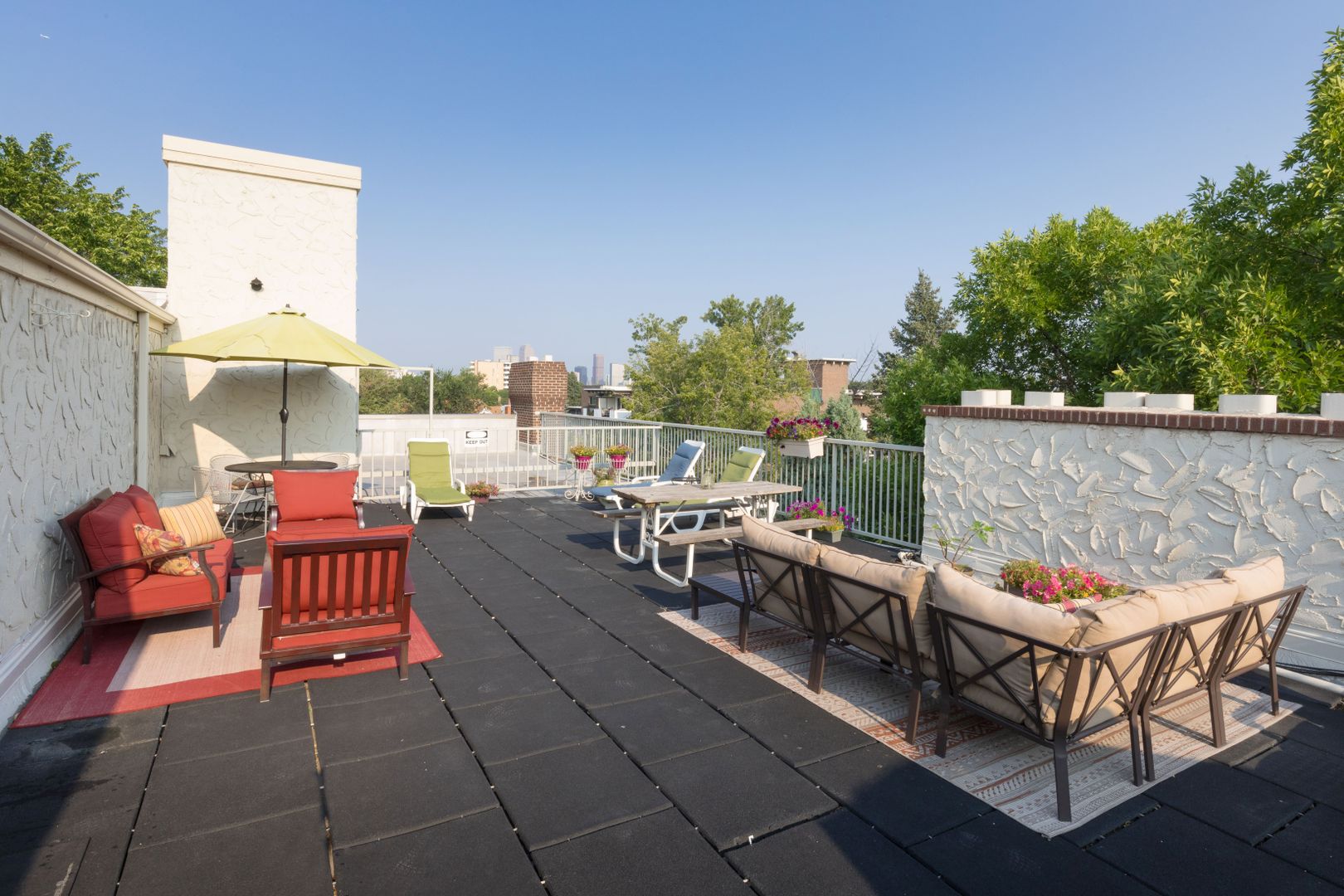 Roof deck at Cimarron Apartments