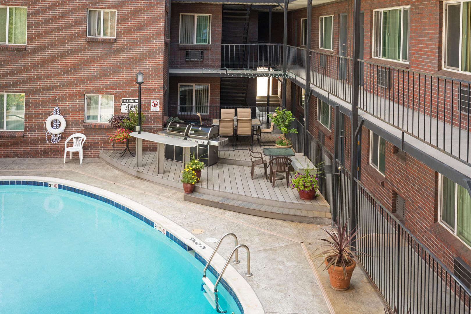Englewood Apartment: 3535 S. Clarkson St.